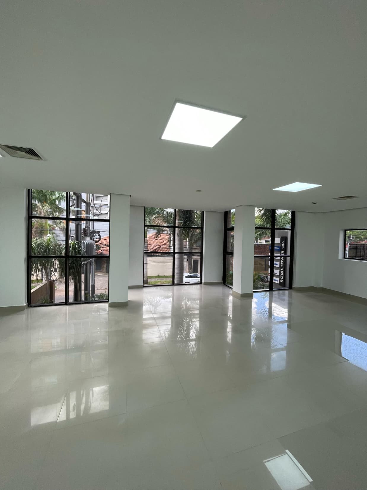 ZONA SHOPPING DEL SOL EN ALQUILER OFICINA DE 305 M2 – 3