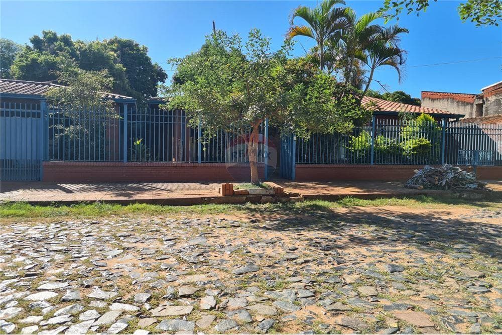 Terreno - Venta - Los Laureles, Paraguay