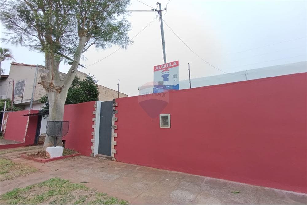 Amplia casa en alquiler zona Corrales