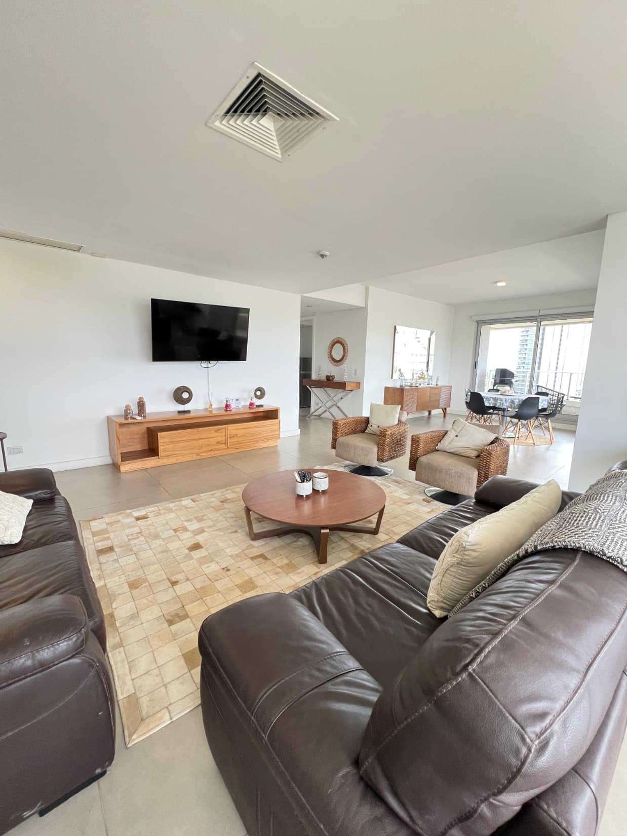 VENDO EXCLUSIVO DEPARTAMENTO DE 2 DORMITORIOS EN MBURUCUYA – 2