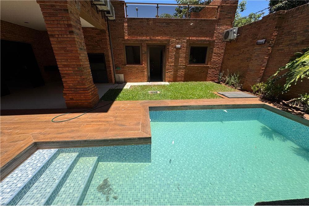 Casa - Venta - Paraguay Central San Lorenzo, invierte en un hermosa casa!