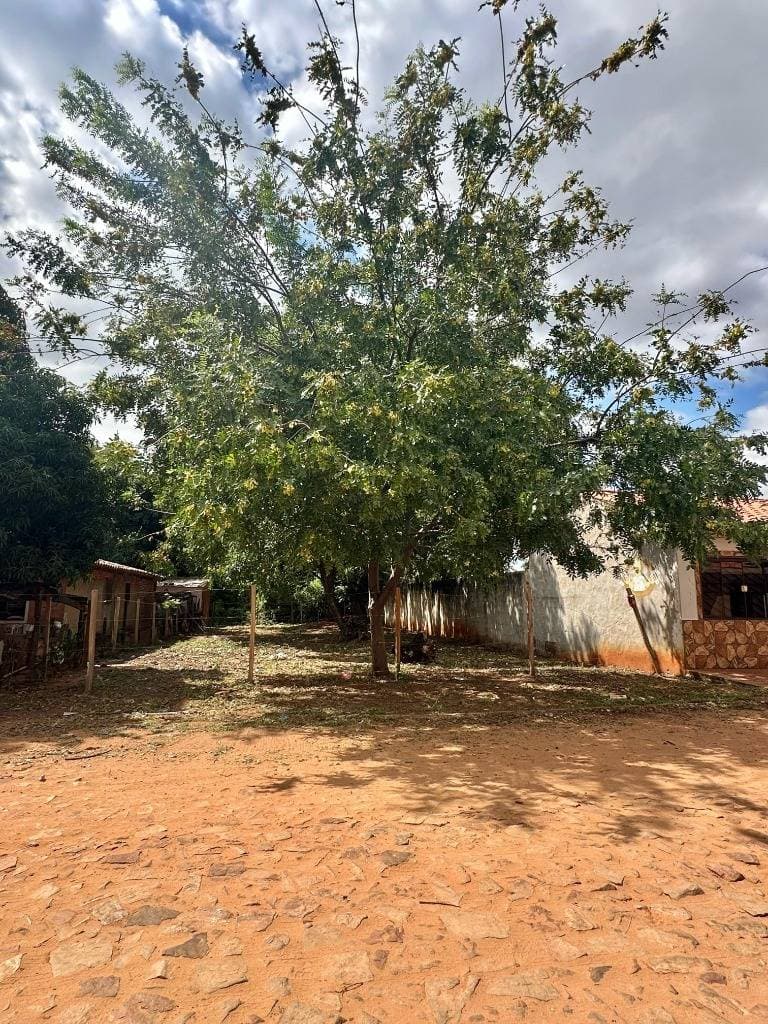 TERRENO EN VENTA – CIUDAD DE LUQUE, BARRIO LOMA MERLO – 2