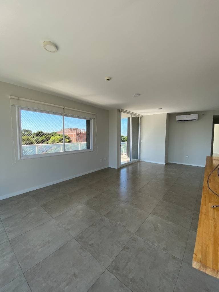 Alquilo amplio departamento de 113,45 m2 propios – 2