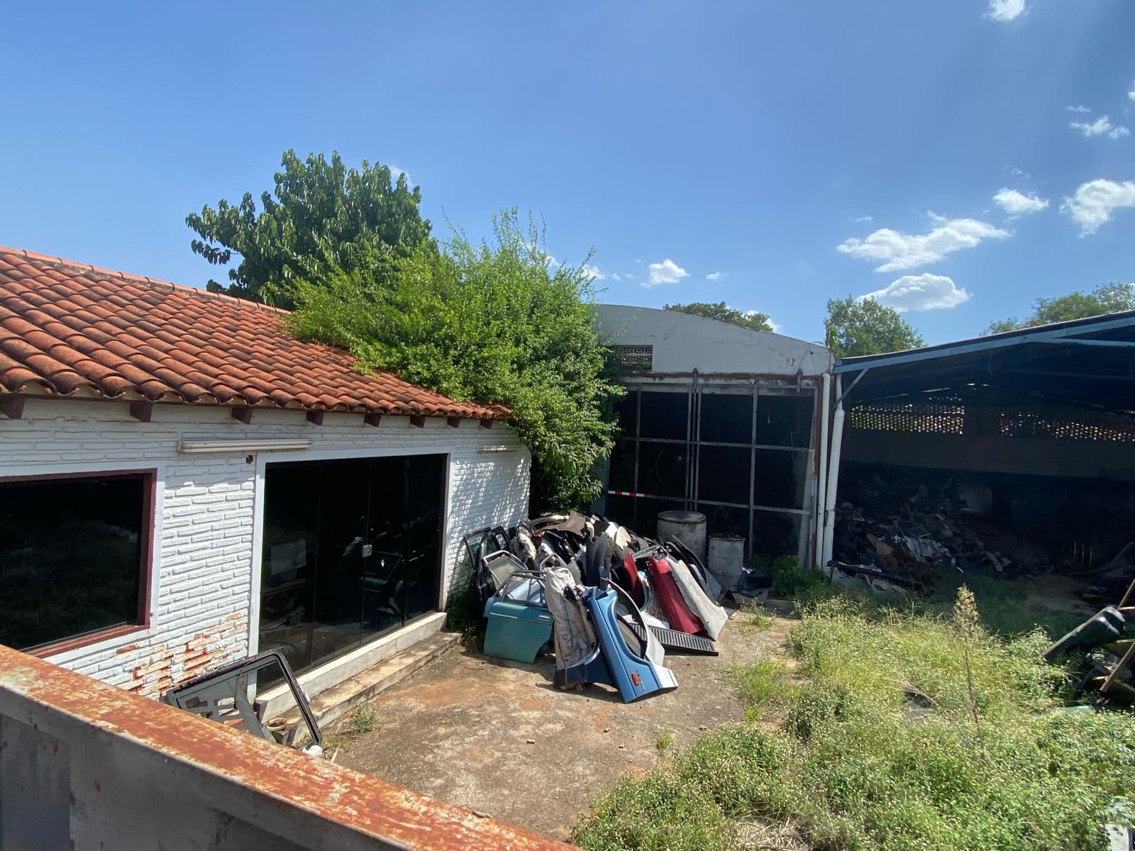 En venta espacioso terreno en fndo norte con deposito – 3
