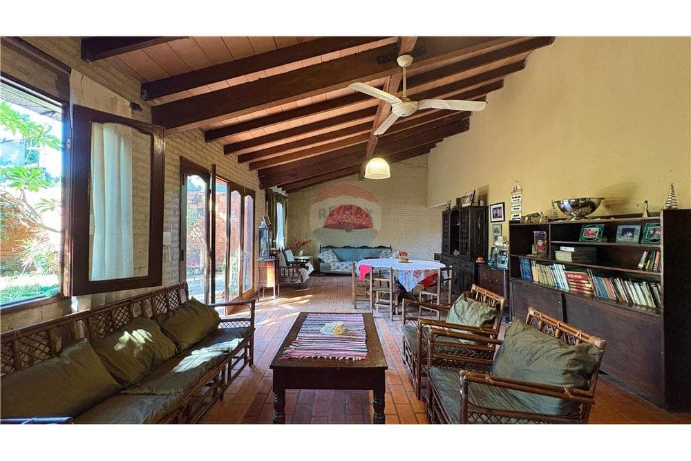 Se vende casa en Cuarto Barrio Luque – 3