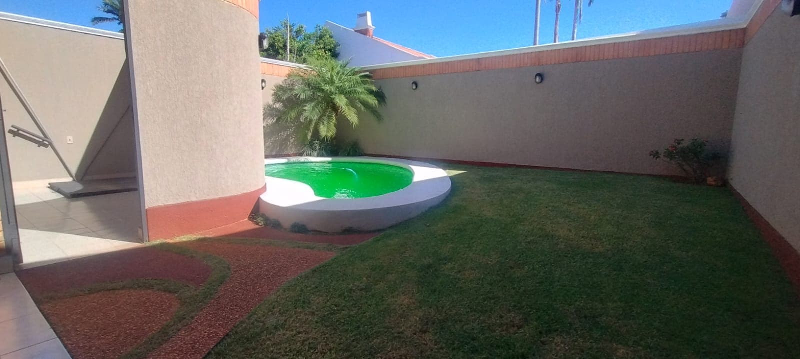 ALQUILO CASA ZONA YCUA SATI AMOBLAODO – 2