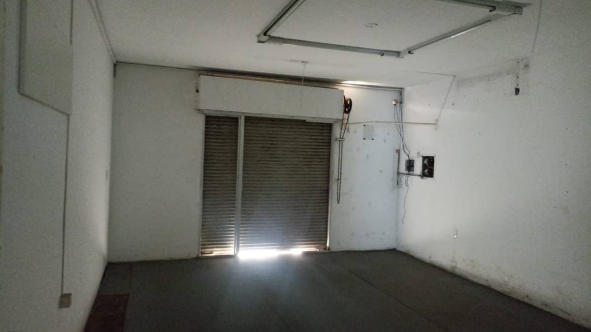 Oficina / Depósito en Alquiler – Uso Comercial o Corporativo – 3