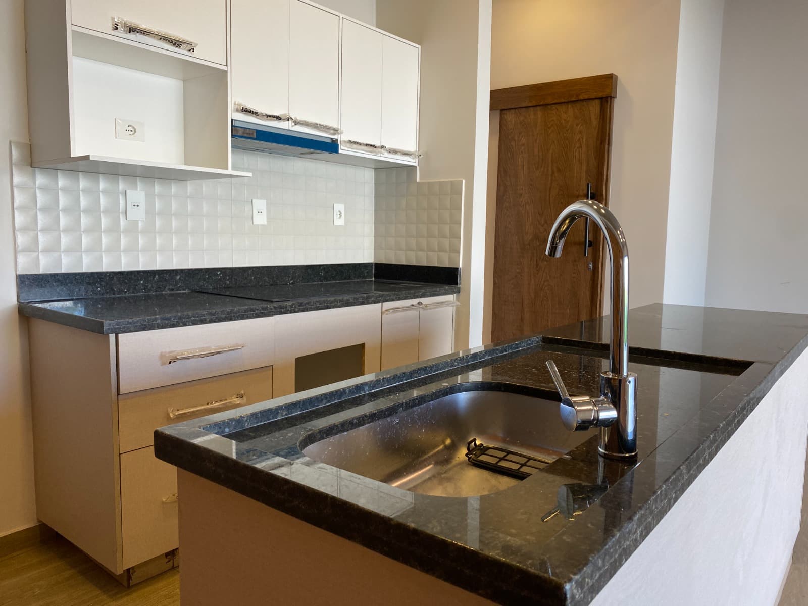EN VENTA DUPLEX A ESTRENAR EN LUQUE BARRIO LAURELTY – 3