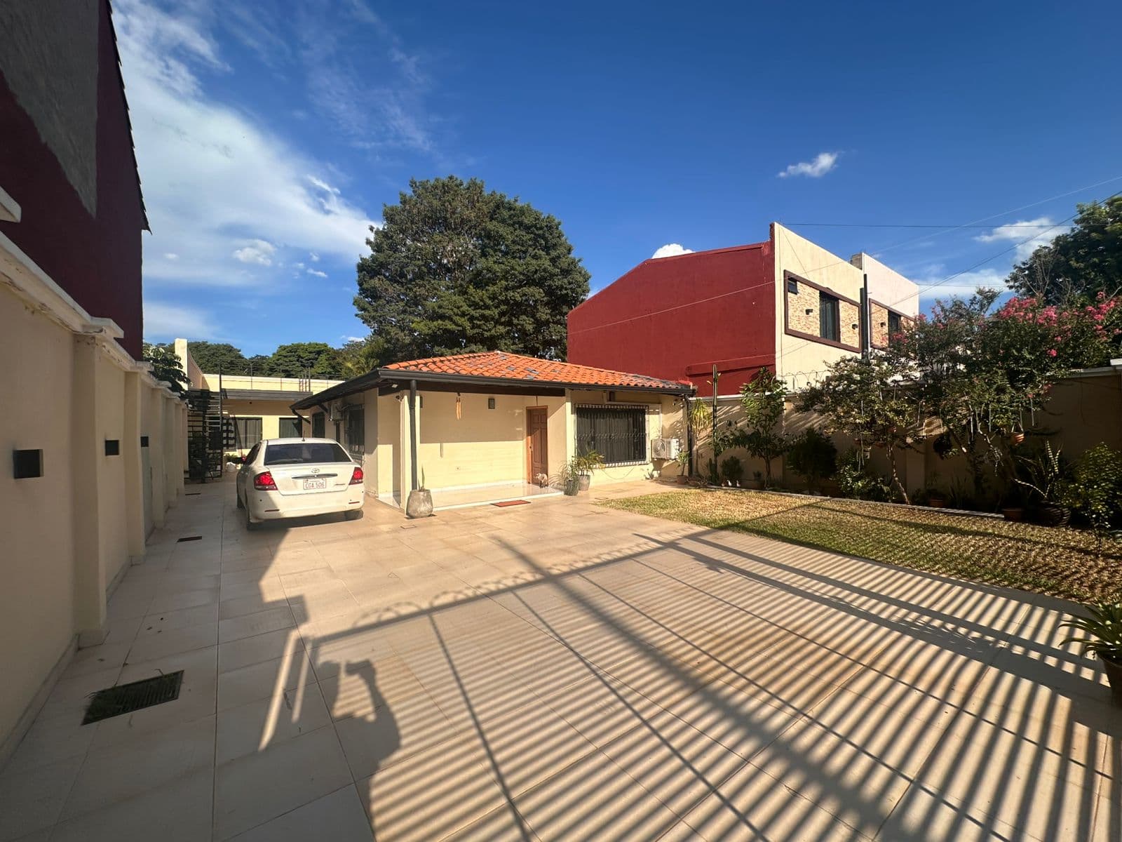 ALQUILO CASA EN LAMBARE- BARRIO SANTA LUCIA – 2
