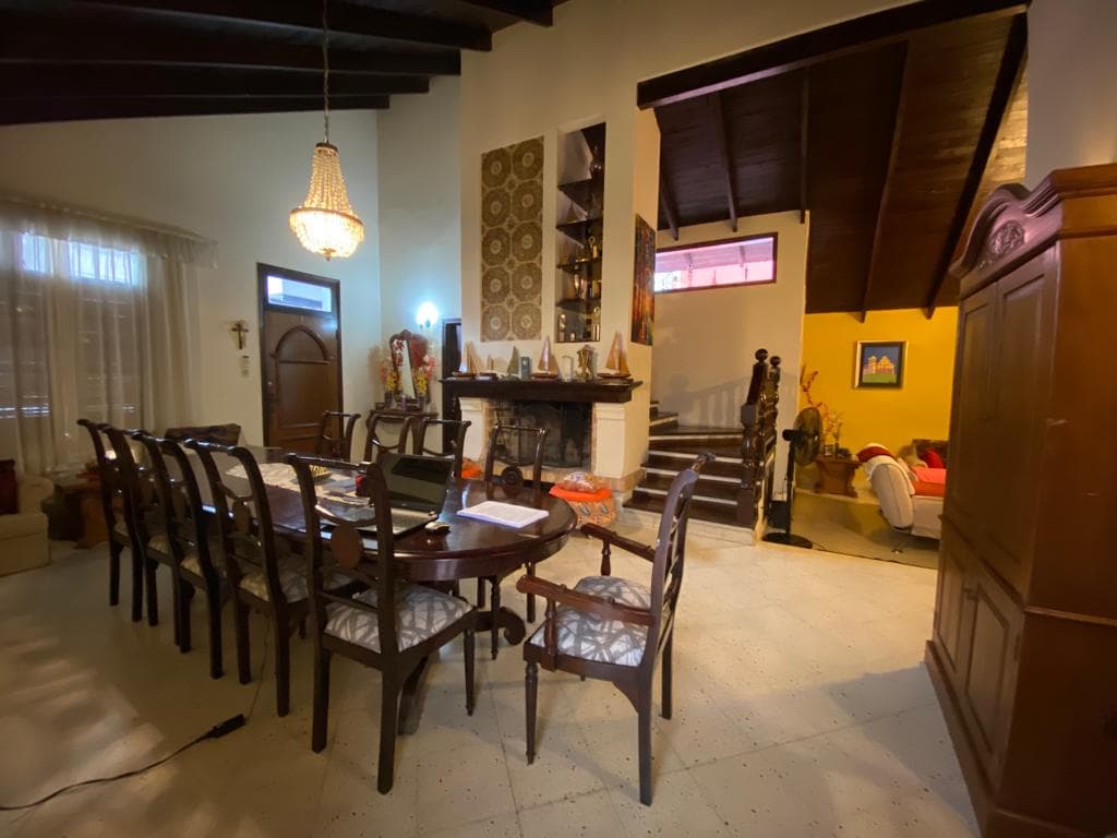 Casa En Barrio Las Mercedes. A Pasos De La Avenida España – 2