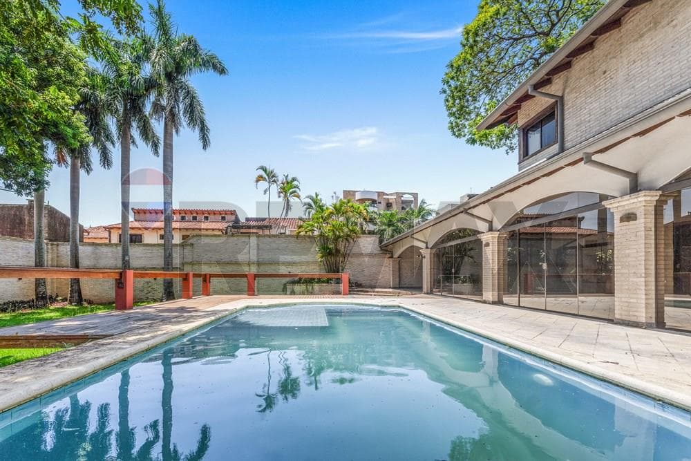 VENDO RESIDENCIA EN RECOLETA