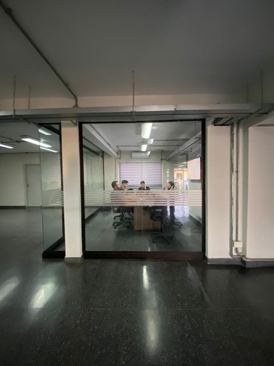 ALQUILO IMPORTANTE Y AMPLIA CASA PARA OFICINA ZONA MARISCAL LOPEZ – 3