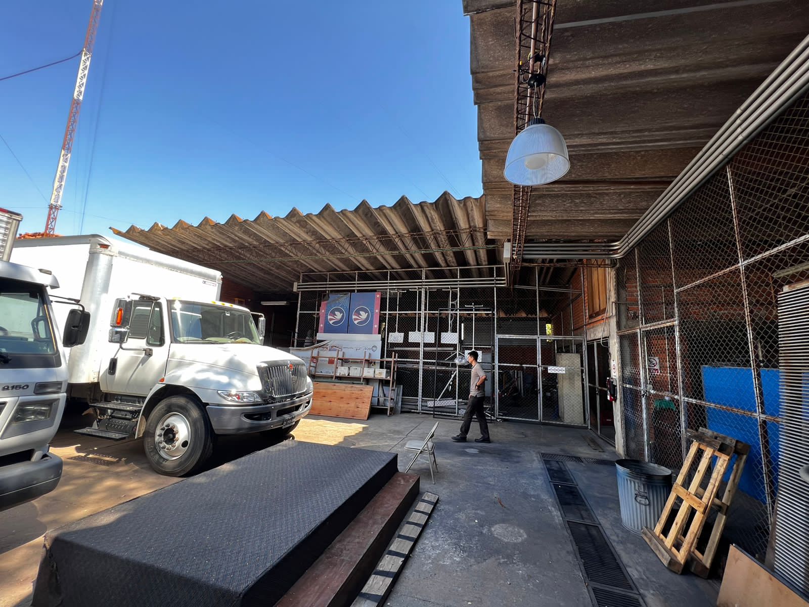ZONA COSTANERA DE ASUNCION DEPOSTO DE 1000M2 CON PATIO INTERNO – 3