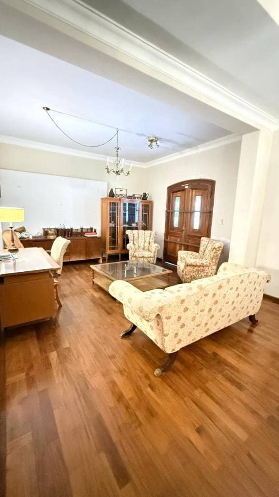 Exclusiva Residencia con Potencial Residencial – 3
