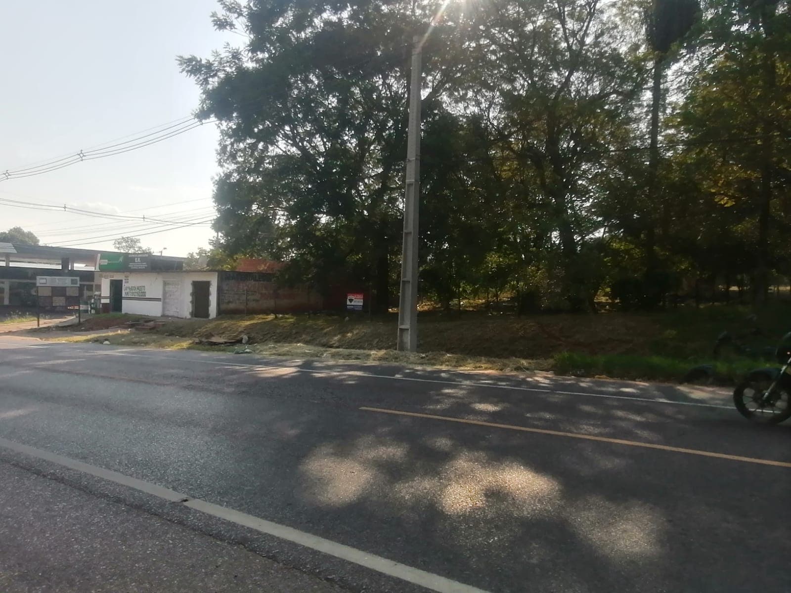 VENDO IMPONENTE TERRENO DE 2.520 mtrs2 LAMBARE – 2