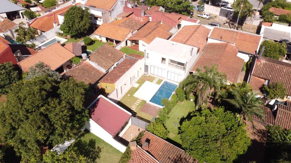 OFERTA CASA REMODELADA PARA OFICINA O VIVIENDA EN EL BARRIO YCUA SATI – 2