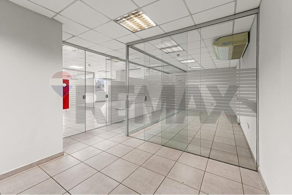 EN ALQUILER | OFICINAS CORPORATIVAS EN EDIFICIO BUSINESS CENTER – 3