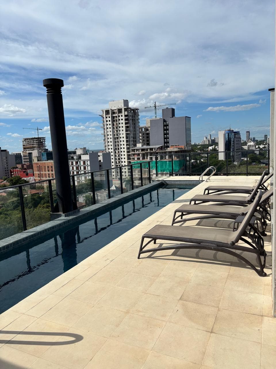 ALQUILO DEPARTAMENTO TIPO DÚPLEX AMOBLADO DE 3 DORMITORIOS – 3