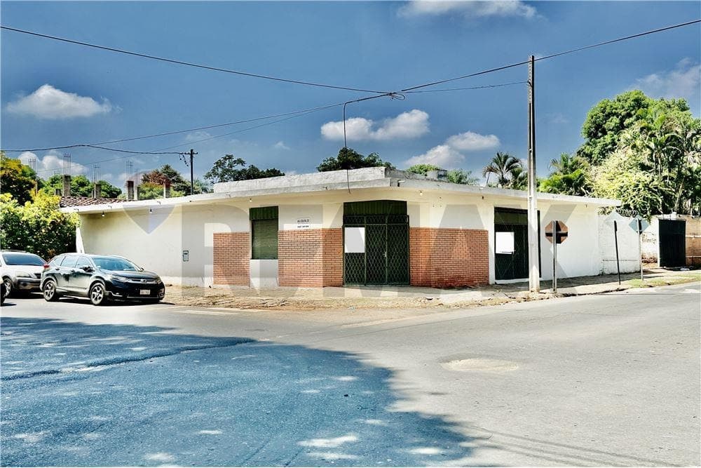 SALÓN COMERCIAL DE 48 M2 A METROS DE ESQUINA – SAN LORENZO CENTRO