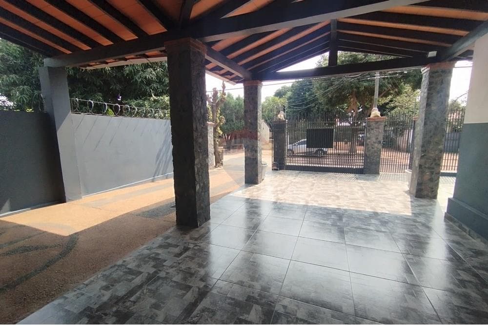 En alquiler amplia Casa semi amoblado en Capiatá – 3