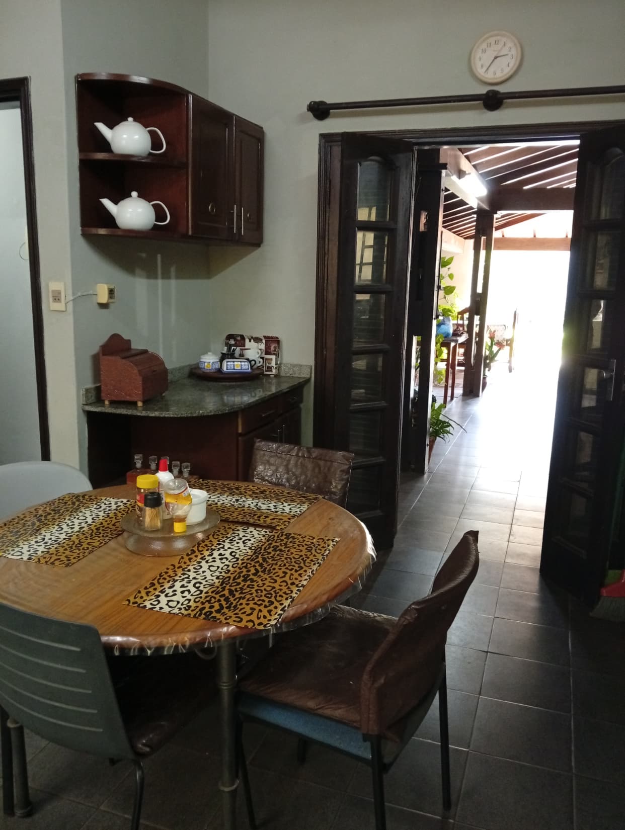 Casa Con Terreno De 443 M²/campo Grande