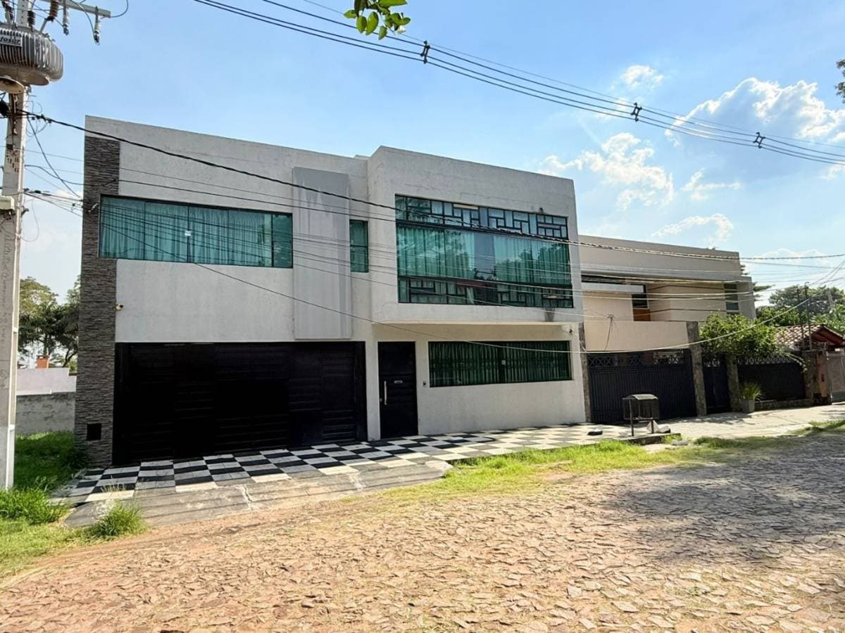 ALQUILER DE AMPLIA RESIDENCIA DE 4 HAB. EN SUITE