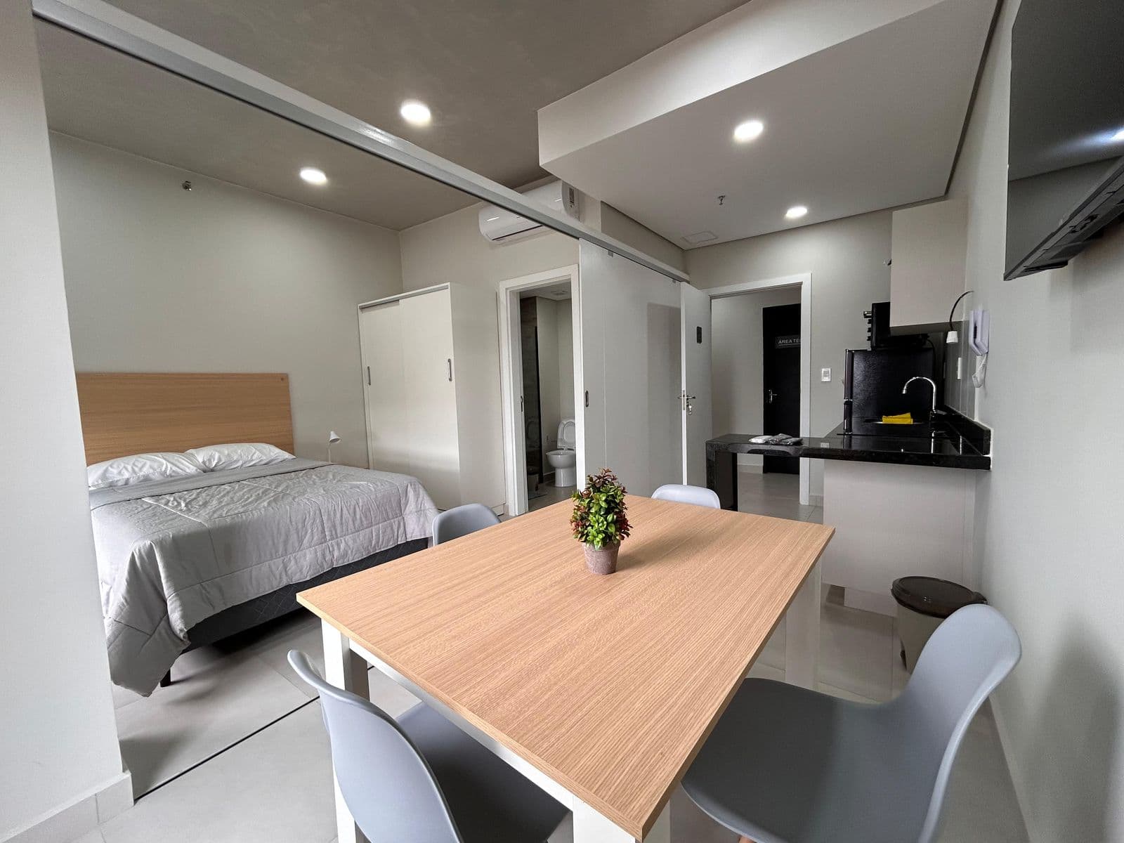 VENTA DPTO AMOBLADO ZONA CIT – 3