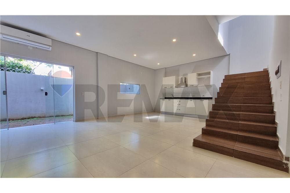 ALQUILO DUPLEX A ESTRENAR EN LAMBARE – 3