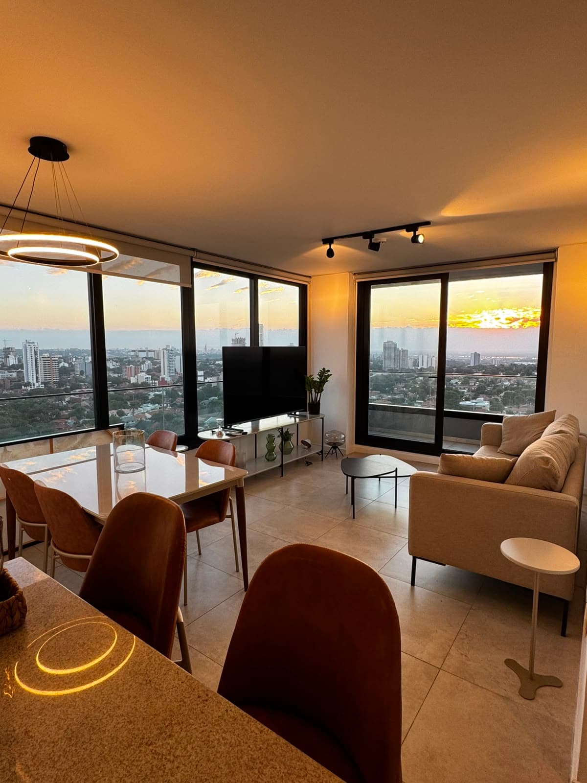 ALQUILO DEPARTAMENTO AMOBLADO DE 2 DORMITORIOS EN EDIFICIO FEEL – 2