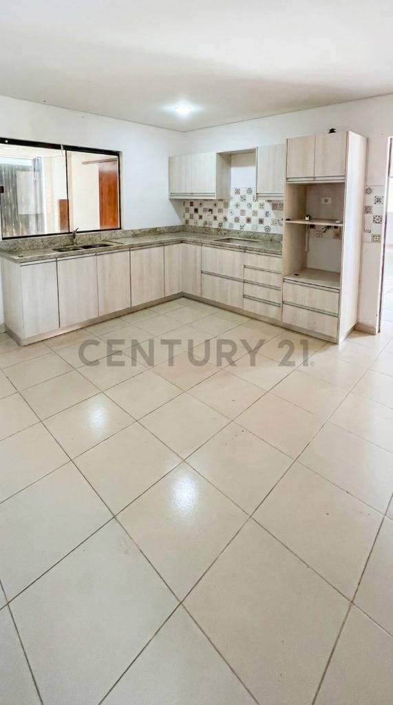 Alquilo Casa Luque - Laurelty (Z/ Av. Andrés Insfran) – 2