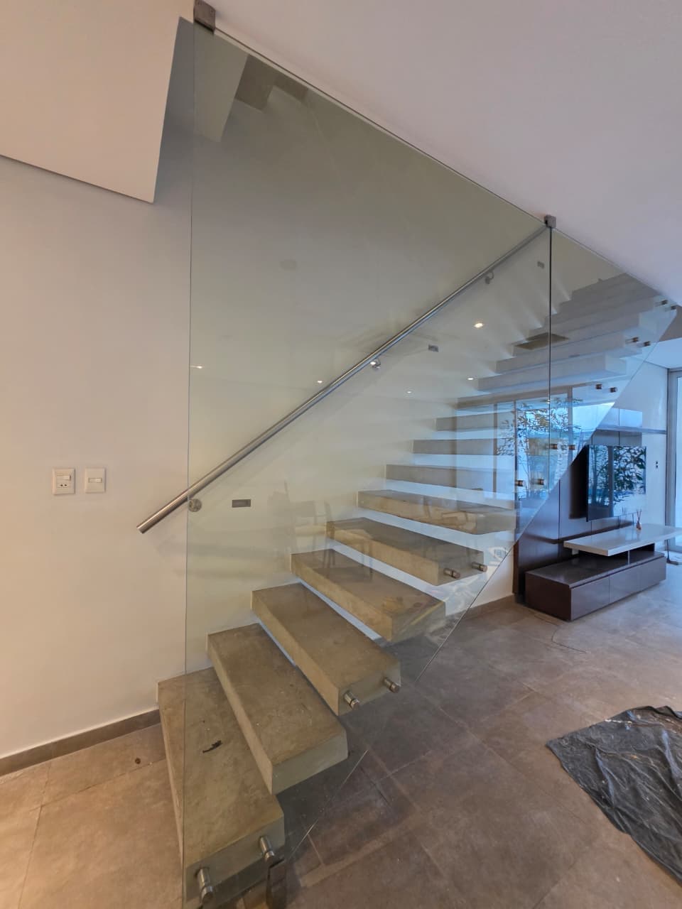 Triplex en Alquiler con domotica, Barrio Mburucuya – 2