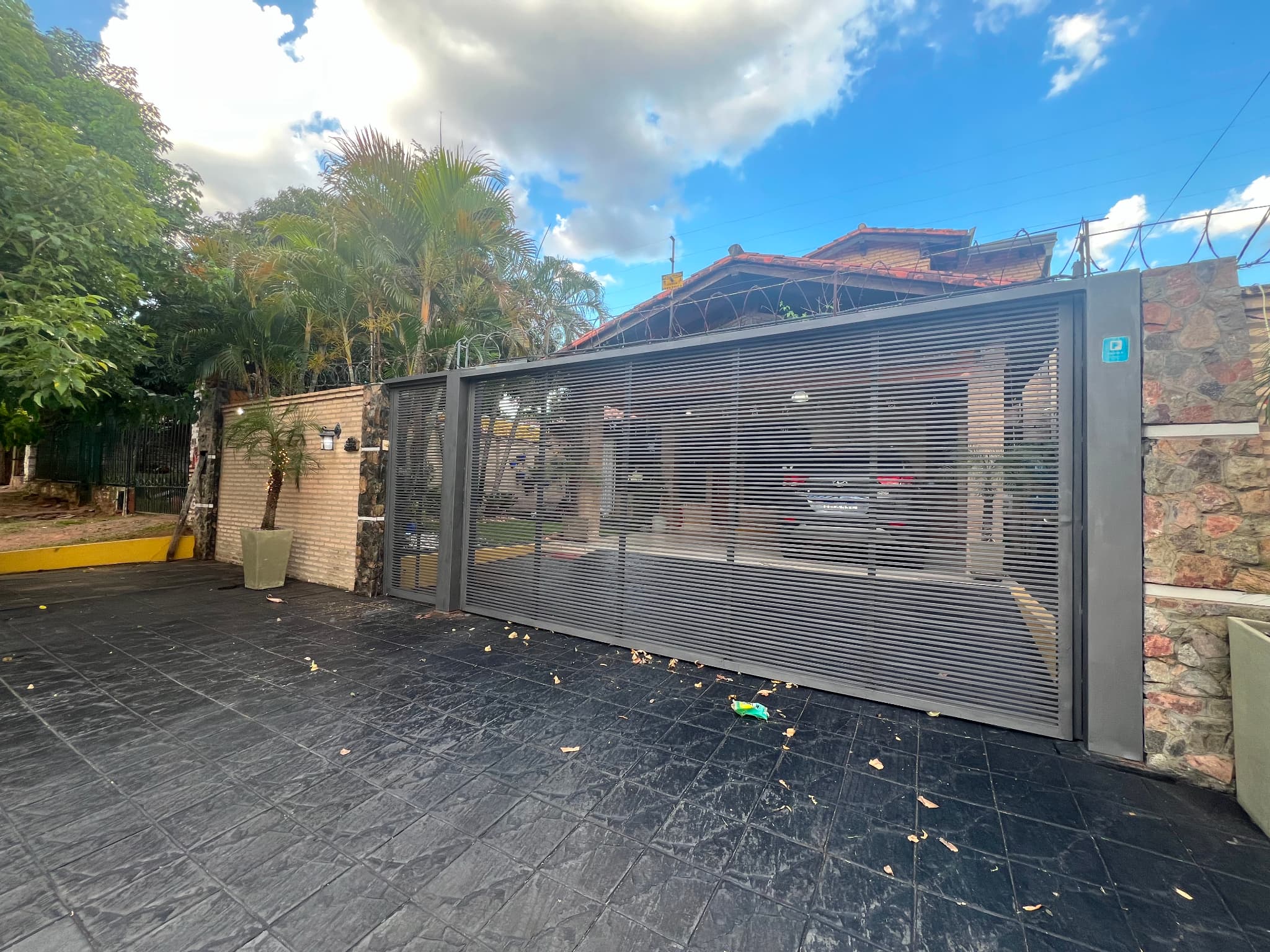VENDO CASA EN LA CIUDAD DE LAMBARE EN BARRIO MBACHIO