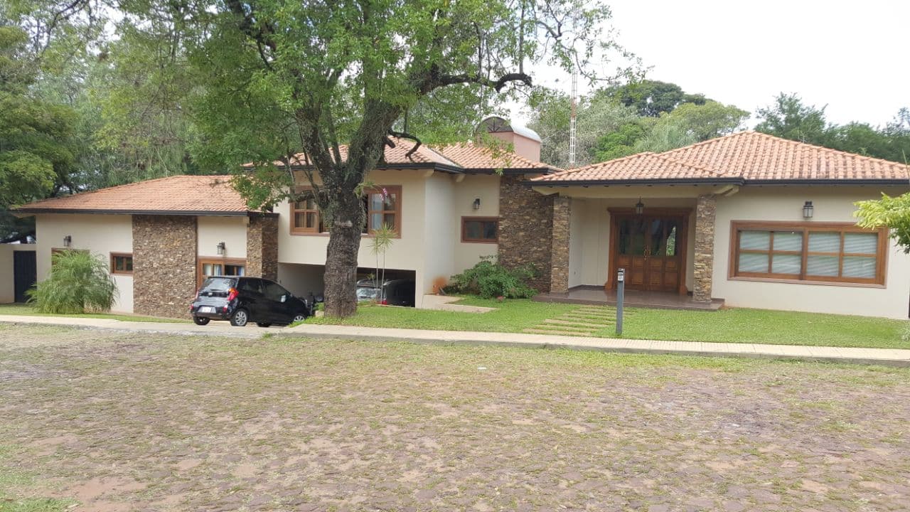 RESIDENCIA DE LUJO EN YACHT & GOLF CLUB PARAGUAY