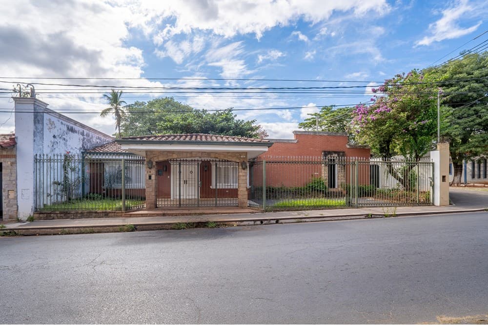 Vendo Casa En Esquina