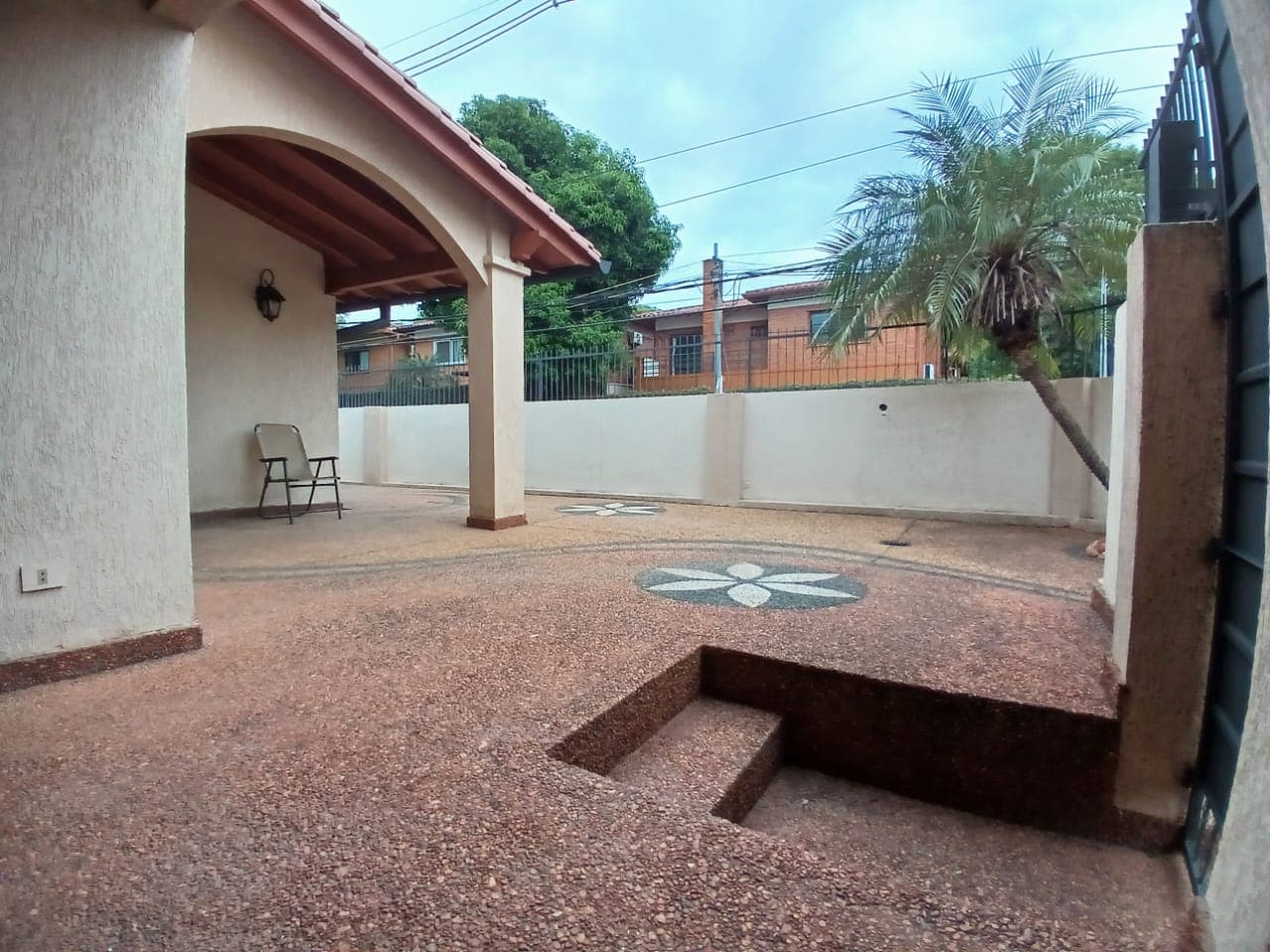 Alquilar Casa para Oficina.Alas Paraguayas.Mcal.Estigarribia