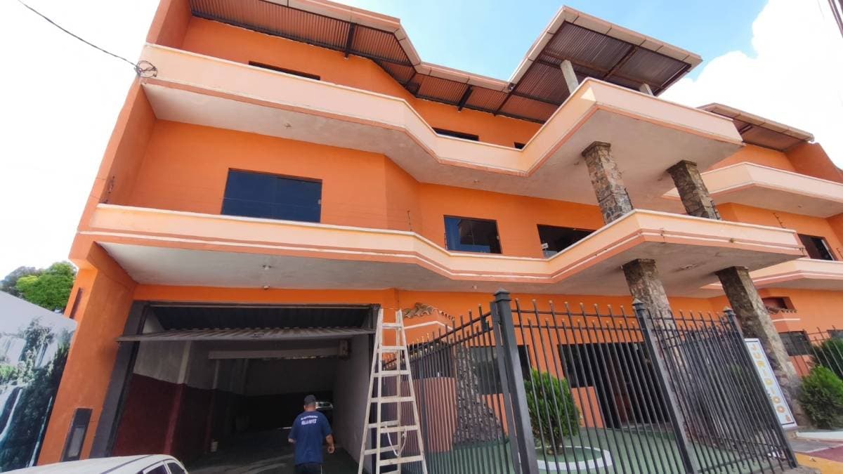 Imponente inmueble comercial en San Lorenzo – 2