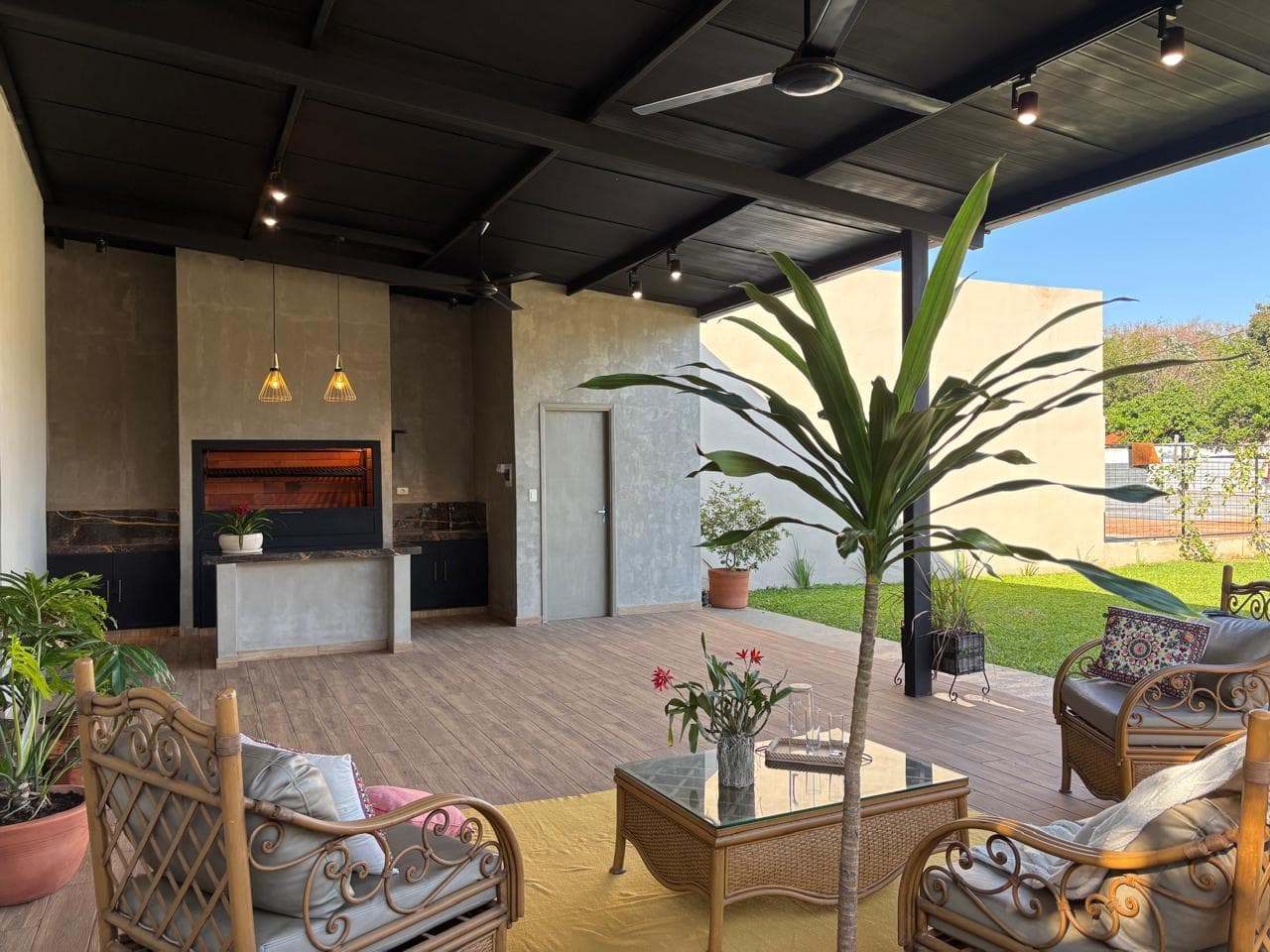 Tu Mejor Inversión: Condominio Los Cántaros En Capiata Zona Consolidada