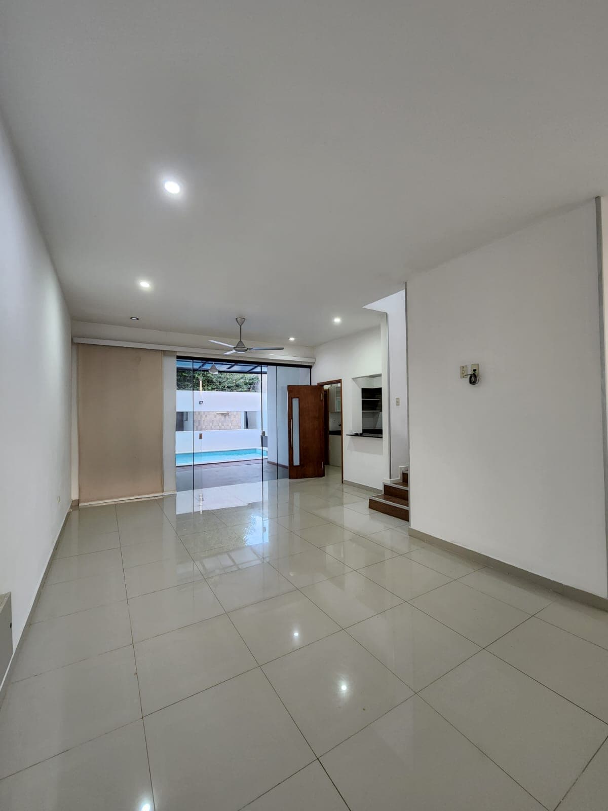 Alquiló. triplex zona Paseo la Galería – 2