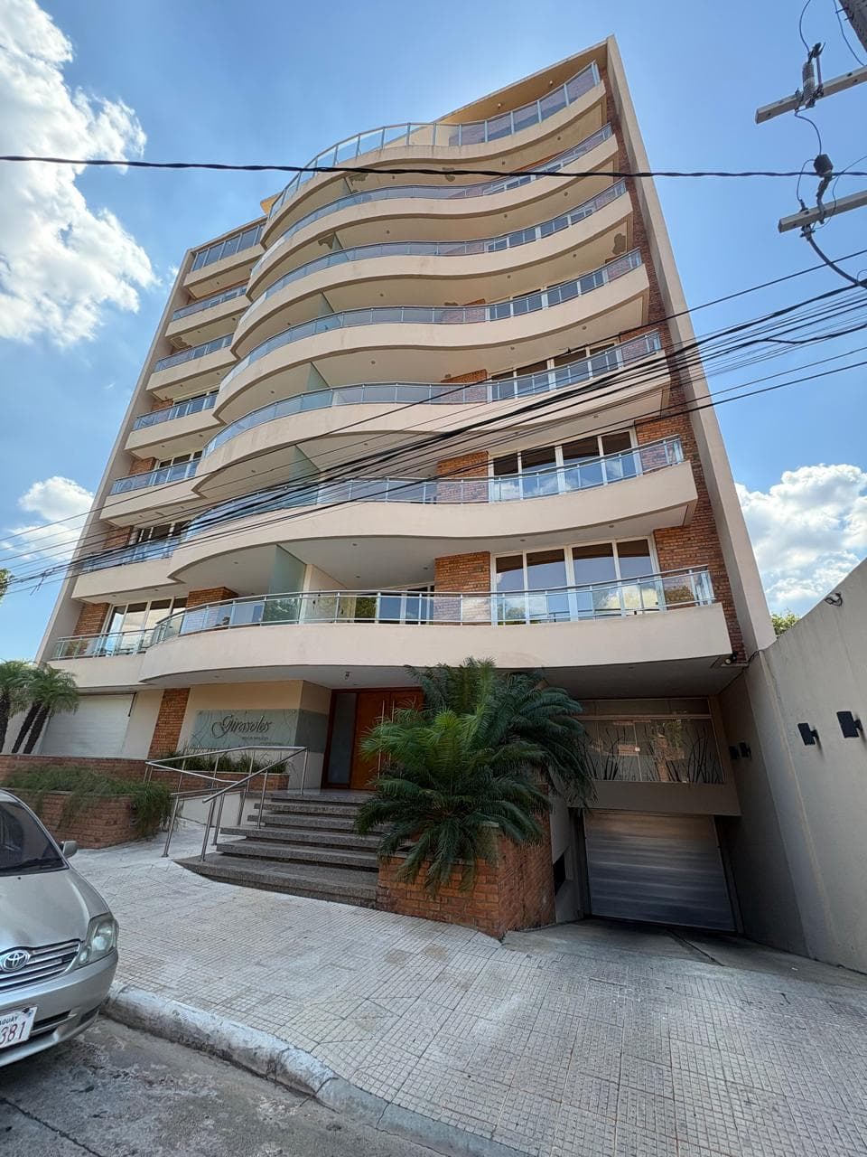 ALQUILO DPTO DE 3 DORMITORIOS EN VILLA MORRA