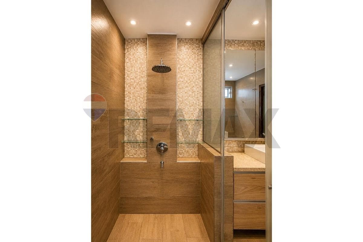 HERMOSA RESIDENCIA EN EL BARRIO SAN VICENTE ASUNCION – 3