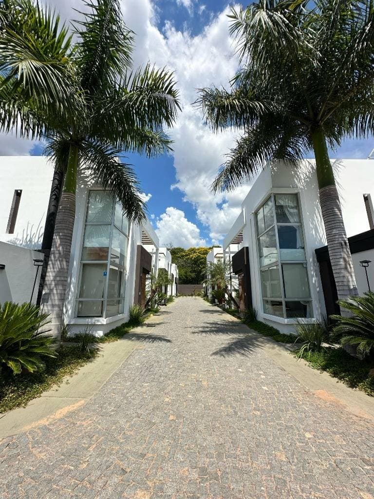 DÚPLEX EN CONDOMINIO CERRADO-Lambare – 2