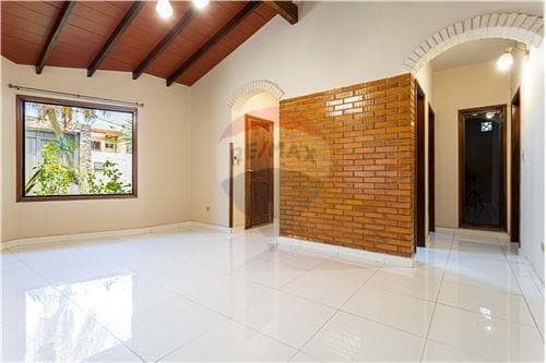 RESIDENCIA VENTA LAMBARE – 2