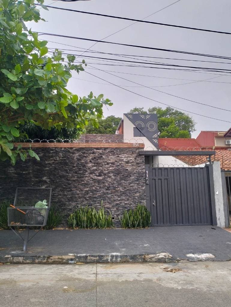 A la Venta Casa en Sajonia, Zona Comisaria 2da