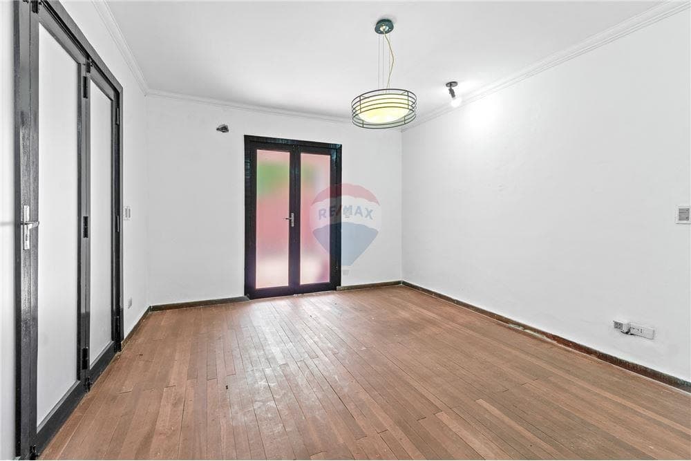 Residencia En Mburucuyá En Venta – 3