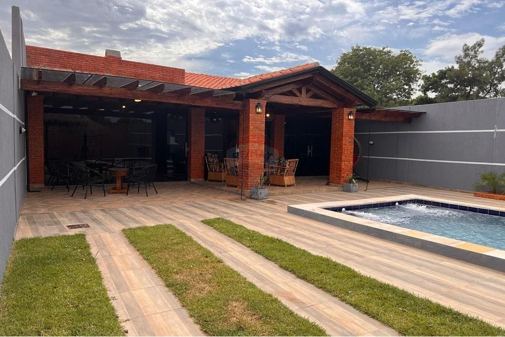 VENDO HERMOSA CASA QUINTA EN LIMPIO VILLA JARDIN A 3 CUADRAS DE LA AV. SAN JOSE