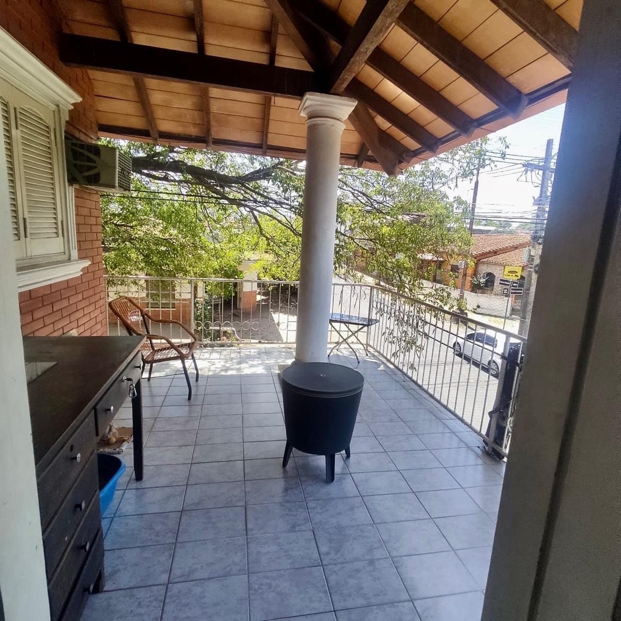 Casa a refaccionar en esquina - Barrio Bernardino Caballero Asuncion – 2