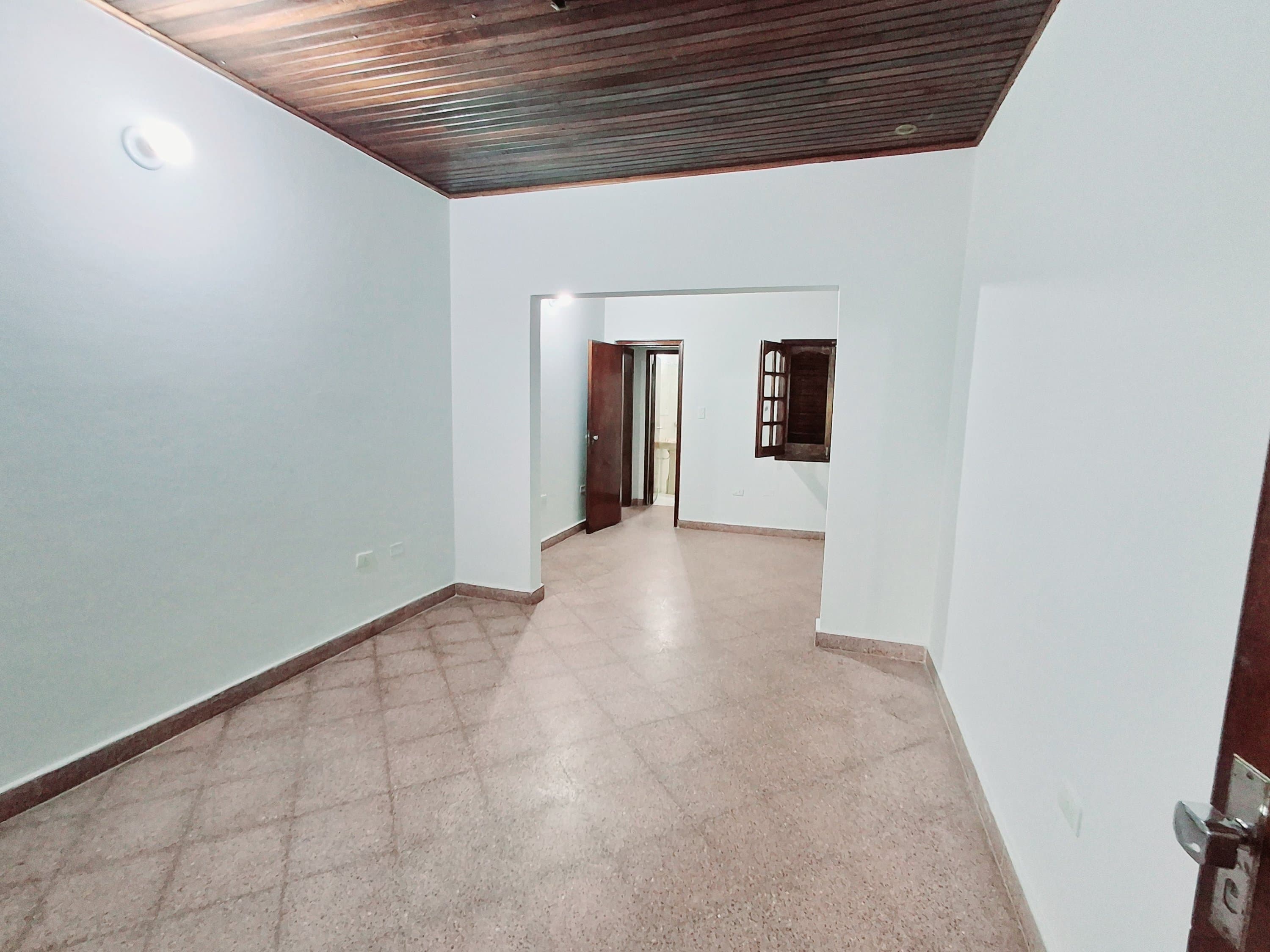 Alquilo Amplia Casa En El Centro De San Lorenzo – 3