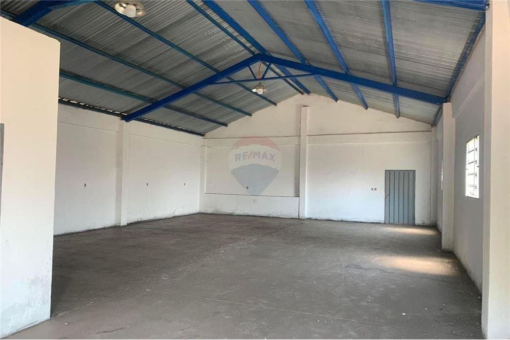 Alquiler de depósito en Ypané – 3