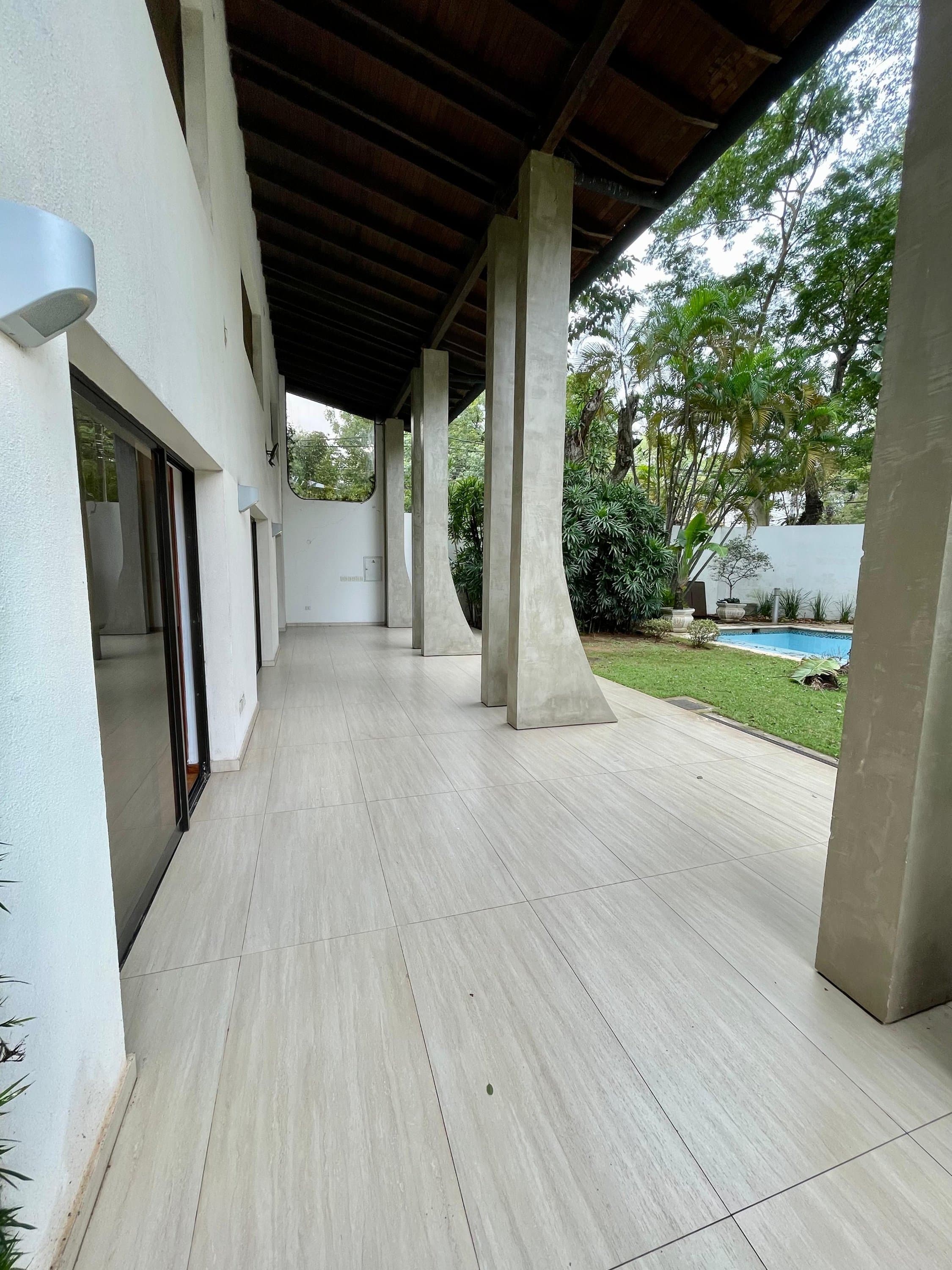 Alquilo Imponente Residencia C/ 4 Suites En Villa Morra – 2