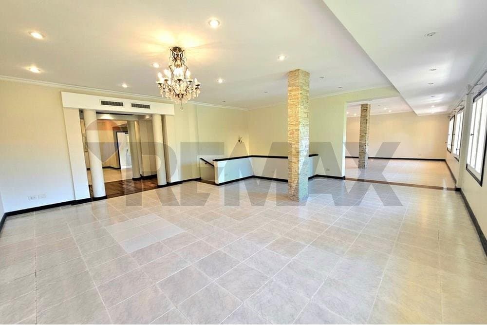 VENDO HERMOSA RESIDENCIA EN LAMBARE - YACHT Y GOLF CLUB – 2